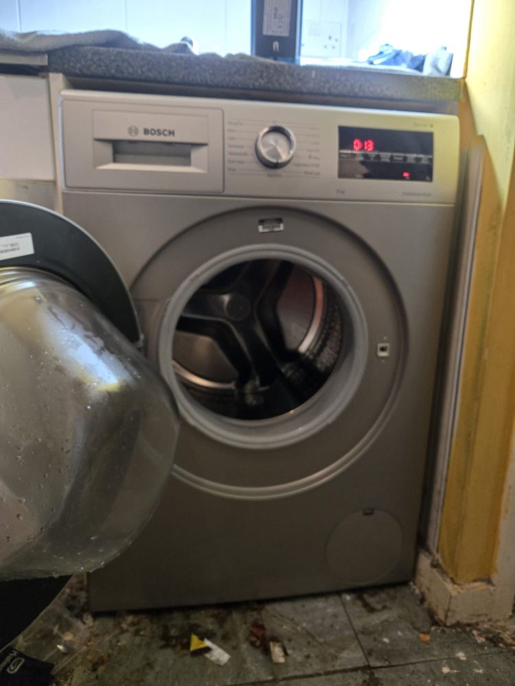 Electric cooker fitted and tested
